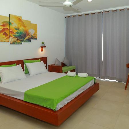 Traveller'S Hotel Hikkaduwa Ngoại thất bức ảnh