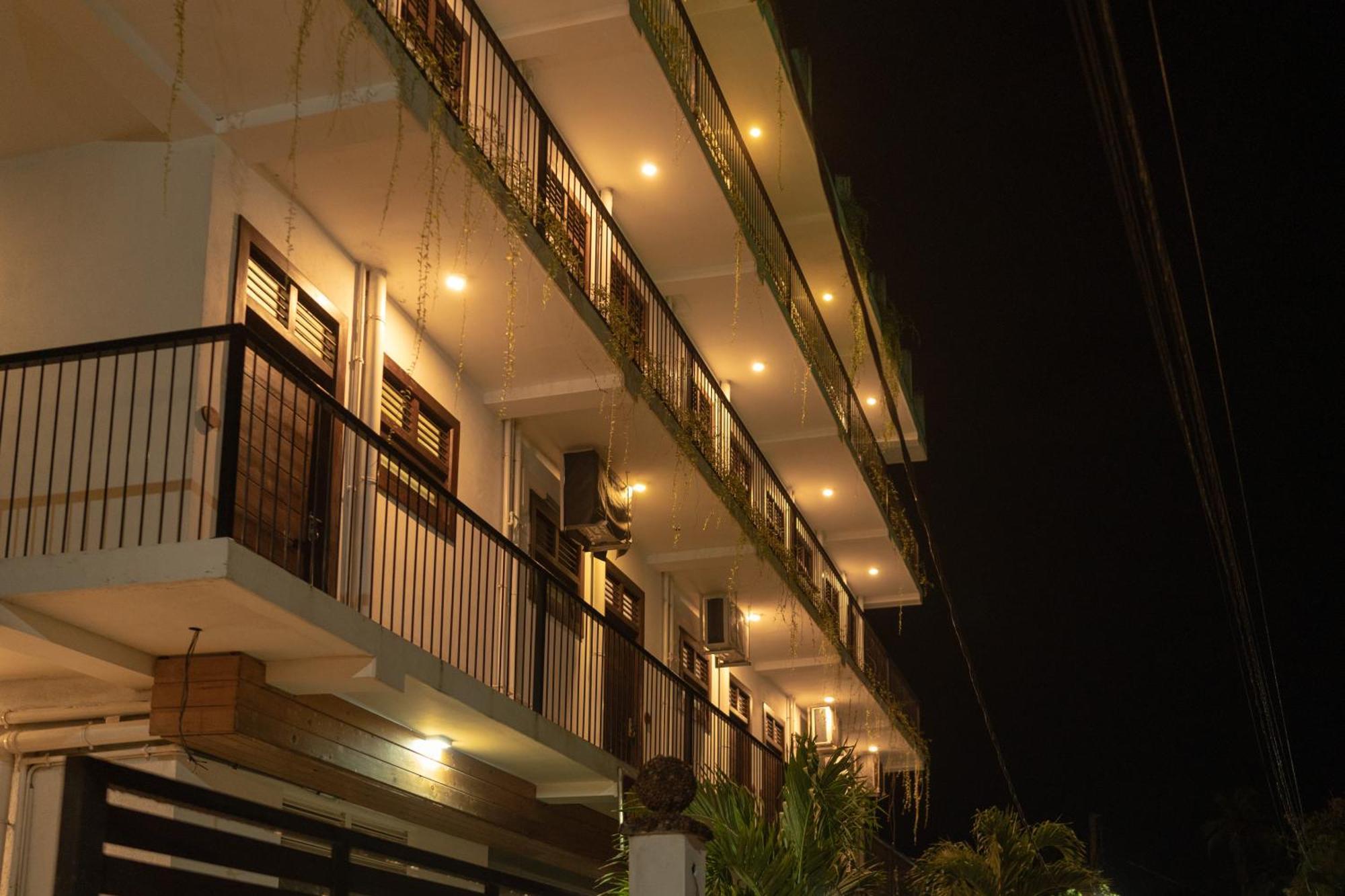Traveller'S Hotel Hikkaduwa Ngoại thất bức ảnh