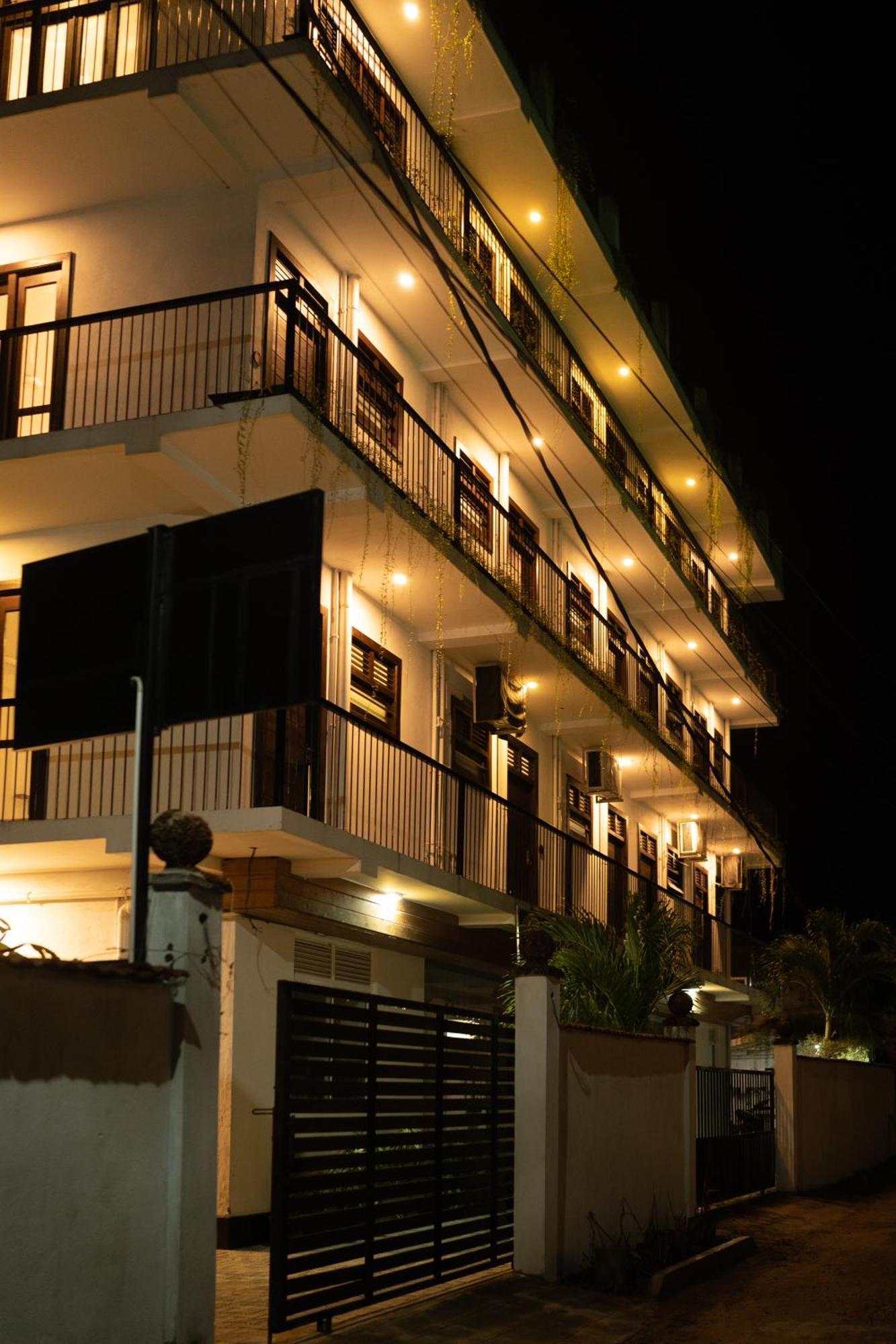 Traveller'S Hotel Hikkaduwa Ngoại thất bức ảnh