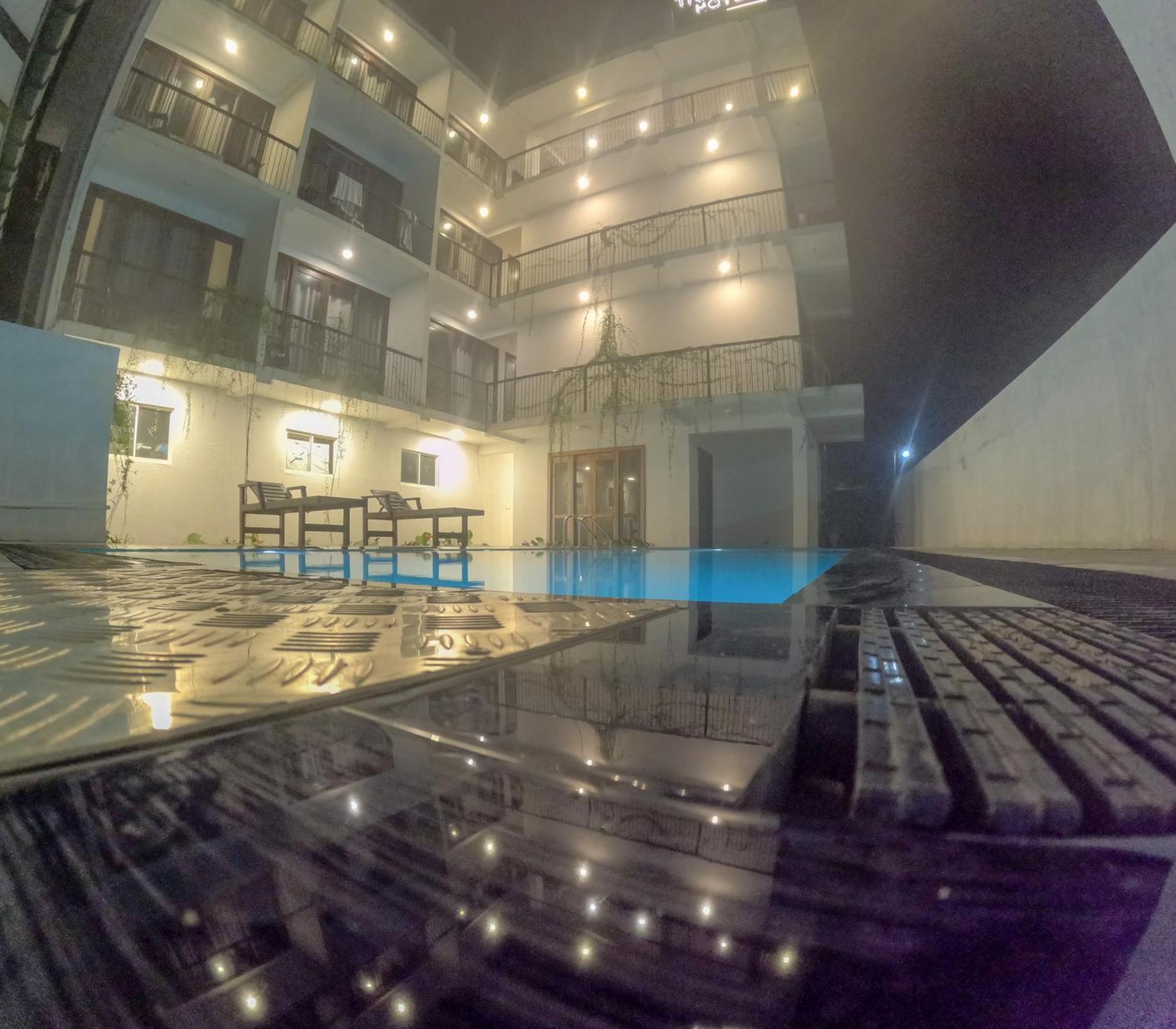 Traveller'S Hotel Hikkaduwa Ngoại thất bức ảnh